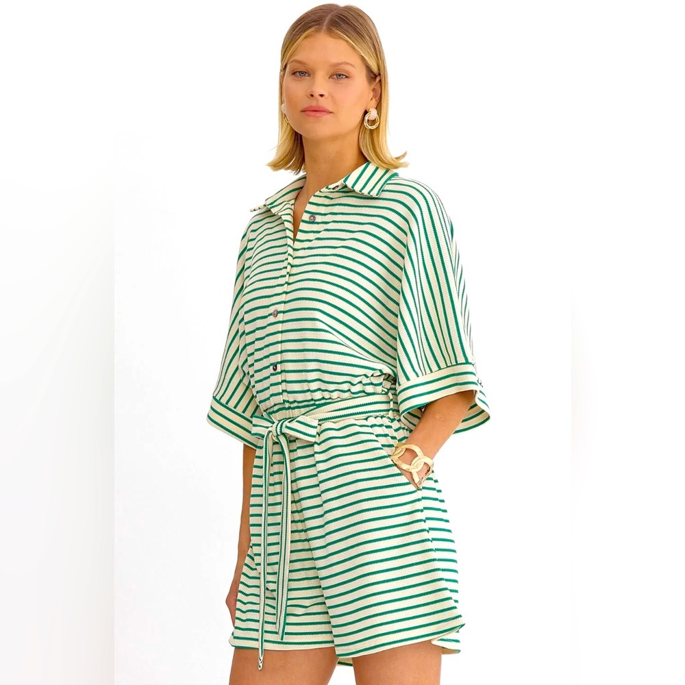 Entro Green and white romper size small NWT